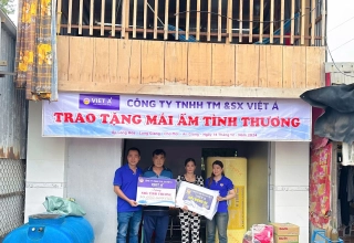 Trao tặng mái ấm tình thương” của Công ty TNHH TM & SX Việt Á tại An Giang