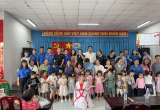 🌕 Trung Thu trọn vẹn hơn khi niềm vui được san sẻ ✨